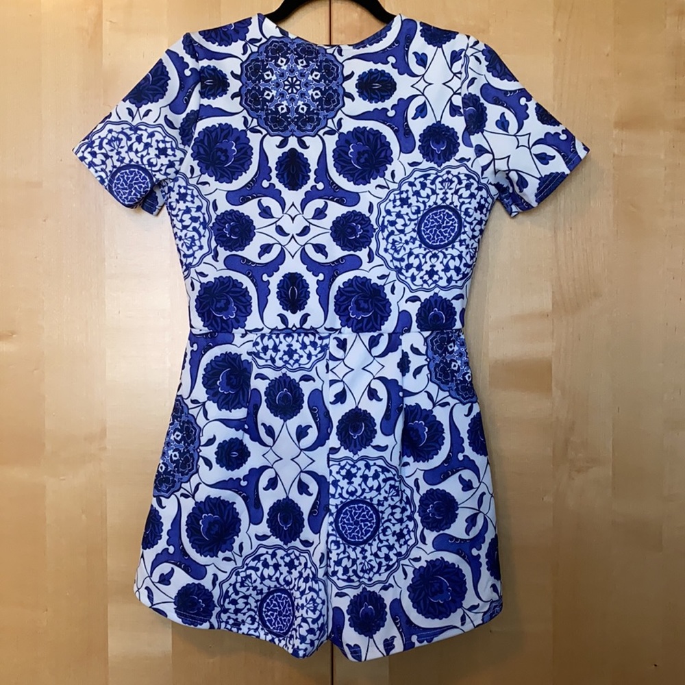 NWT Romper - Picture 6 of 7